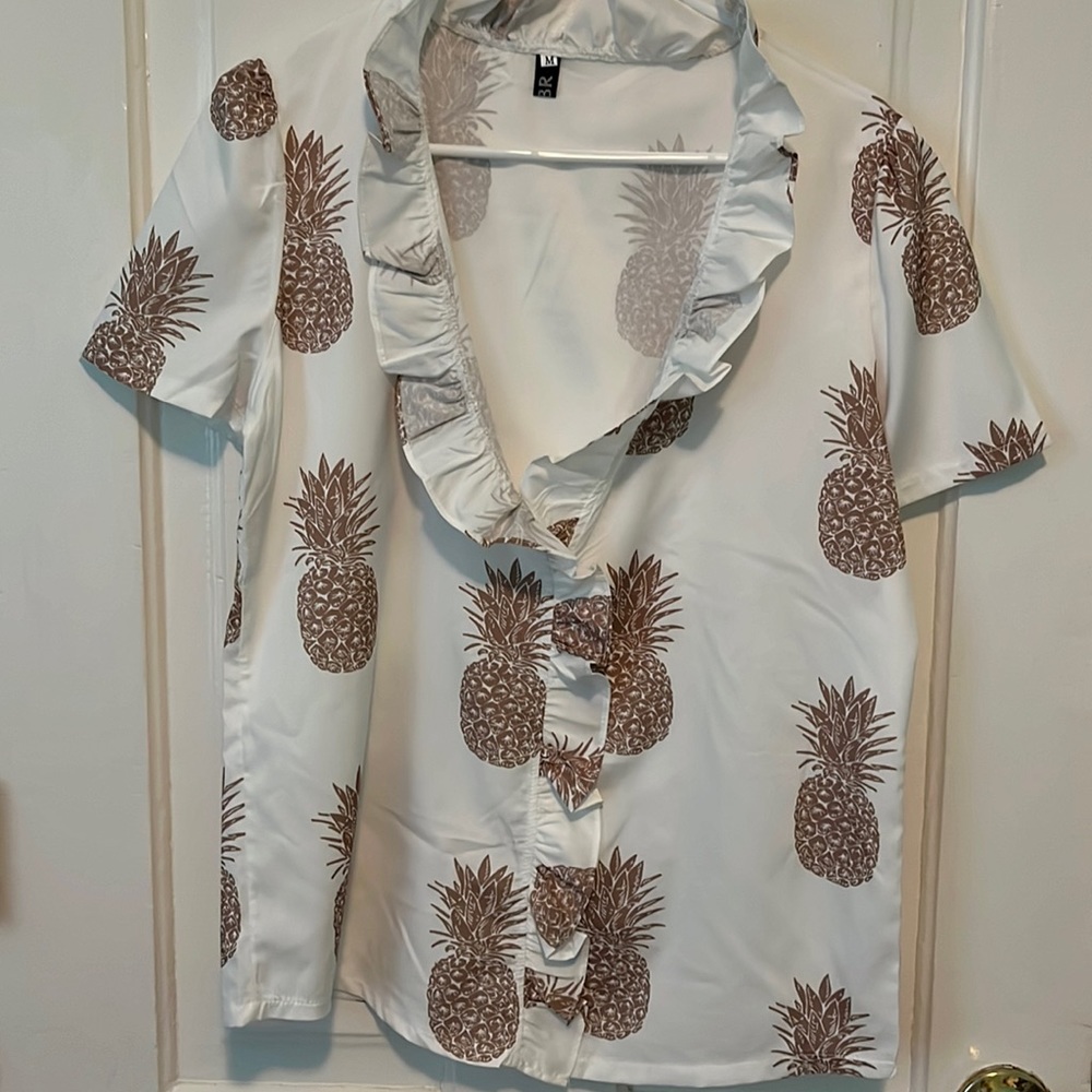 Pineapple silky top size medium